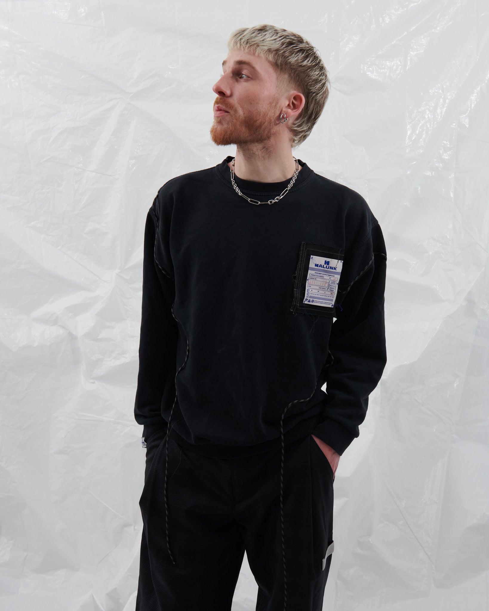 #2301-650 HALUNK UPara Crewneck